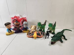 lot 163 image: Mixed Action Figure and Toy Lot