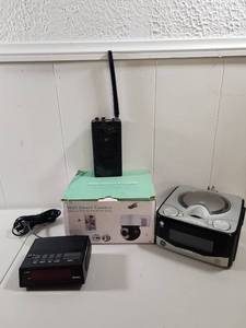 lot 196 image: Mixed Electronics Bundle - Scanner, Alarm Clock, Radio, Smart Camera