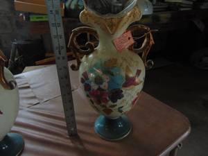 lot 3180 image: Large Hand Painted Vase