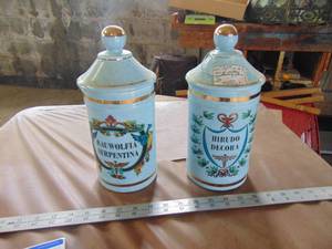 lot 3183 image: Pair of Apothecary Containers
