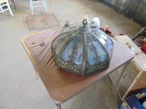lot 3185 image: Large Slag Glass Hanging Lamp - Tiffany Styled - see pictures for damaged piece