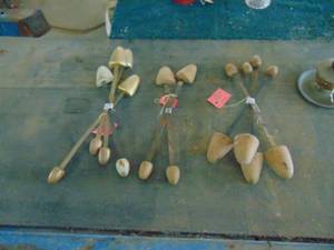 lot 3190 image: Wooden Shoe StretcherForms