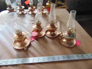 lot 3192 image: 4 Miniature Oil Lamps - Copper