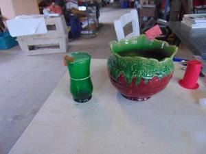 lot 3197 image: McCoy Styled Planter and Small Green Glass Vase
