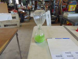 lot 3199 image: Hourglass with Green Sand