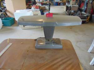 lot 3208 image: GE Desk Lamp