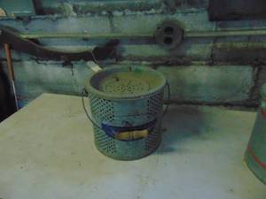 lot 3239 image: Galvanized Minnow Bucket