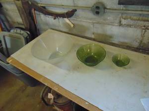 lot 3243 image: Tiered Set of Serving Bowls