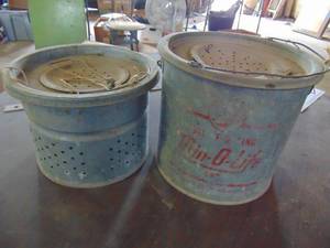 lot 3254 image: Galvanized Minnow Bucket