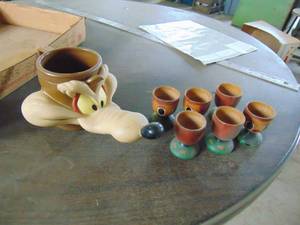 lot 3256 image: Egg Cups and Wiley Cup Holder
