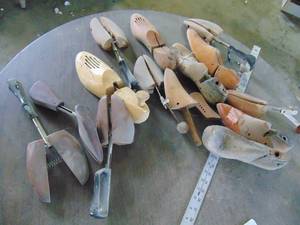 lot 3257 image: Large Selection of Shoe Forms