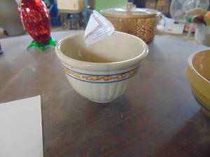 lot 3276 image: Red Wing Crock Bowl