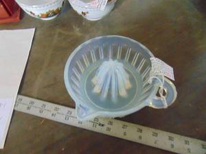 lot 3280 image: Juicer - Iridescent