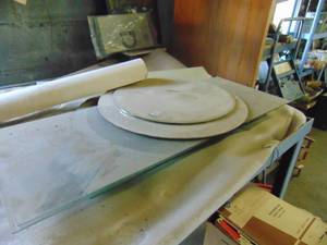 lot 3284 image: Selection of Glass Shelves - Mirrors and such for displays