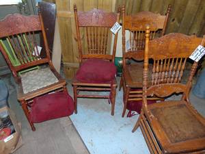 lot 3291 image: 4 Oak pressed Back Chairs