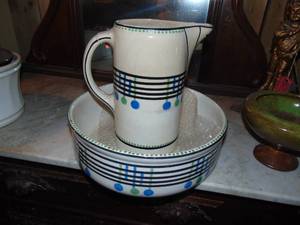 lot 3300 image: Pitcher and Wash Bowl 
