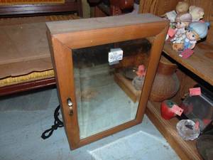 lot 3307 image: Kitchen Cabinet - Oak