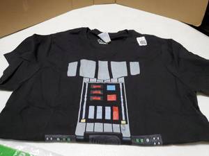 lot 72655 image: Star Wars Darth Vader Chest Panel Black Long Sleeve T-Shirt (kids size M) - Retail $15