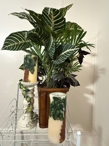 lot 19 image: Artificial Plant, Decorative Candles & Ivy Candle Holder Group