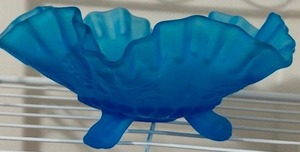 lot 29 image: Vintage Westmoreland Bermuda Blue Satin Glass Ruffled 3-Footed Candy Bowl