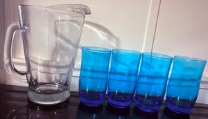 lot 39 image: Vintage Clear Glass Beverage Pitcher & Anchor Hocking Flair Blue Glasses 5-Pc Lot