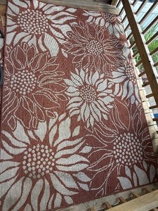 lot 53 image: Real Living Sunflower All-Weather Patio Rug  5 x 7 #1