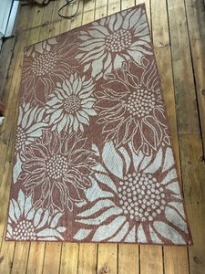 lot 56 image: Real Living Sunflower All-Weather Patio Rug  5 x 7 #4