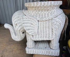 lot 66 image: White Wicker Elephant Plant Stand  Accent Table