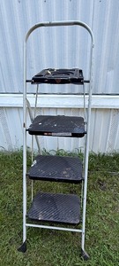 lot 72 image: Cosco 3-Step Folding Step Ladder with Utility Tray