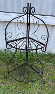 lot 73 image: Folding Metal 2-Tier Corner Plant Stand  Garden Display Rack