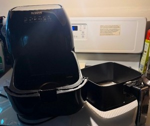 lot 83 image: Digital Air Fryer with Removable Non-Stick Basket  Black Finish