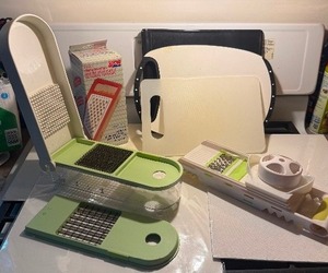 lot 86 image: Vidalia Chop Wizard Pro Max Set - Manual Vegetable Chopper, Dicer & Slicer  Extras