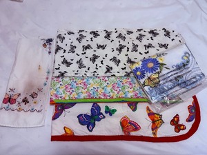 lot 99 image: Assorted Butterfly themed Table Runners and NIP Valance