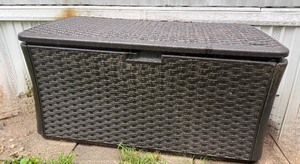 lot 107 image: Suncast Deck Box