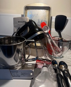 lot 126 image: KitchenAid Hand Mixer, Bakeware & Kitchen Utensil Lot