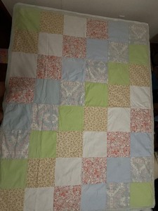 lot 131 image: Charming Vintage-Style Quilt  Pastel Floral and Geometric Patchwork