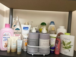 lot 198 image: Ultimate Skincare & Bath Bundle  Top Brands (Dove, Nivea, St. Ives)