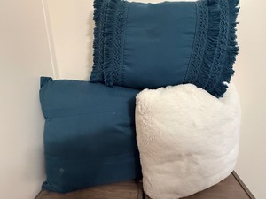lot 207 image: 3-Piece Decorative Throw Pillow Set  Teal Ruffles & Mystery White Plush