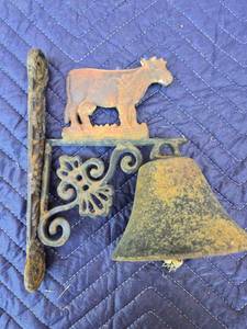 lot 108 image: Cast Iron Farm Cow Bell with Decorative Wall Mount Bracket