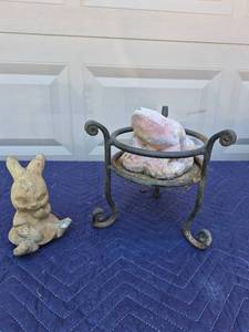lot 117 image: Concrete Garden Rabbit and Frog Statues with Metal Stand