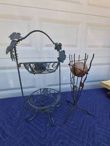 lot 118 image: Decorative Metal Plant Stand Set with Grape Vine Design