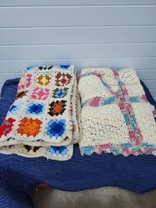 lot 149 image: Handmade Crochet Afghan Blanket Set - Baby Crib Size