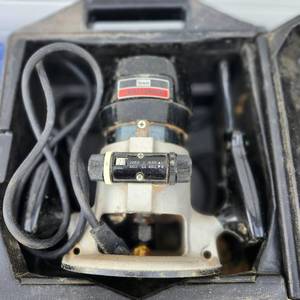 lot 177 image: Craftsman Electric Router Model 315.17480 with Case