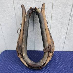 lot 199 image: Traditional Horse Collar with Leather and Wood Construction