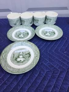 lot 412 image: Green Teapot Pattern Ceramic Dinnerware Set with Cups and Plates