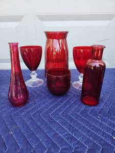 lot 418 image: Red Glass Drinkware Set with Vase and Stemware