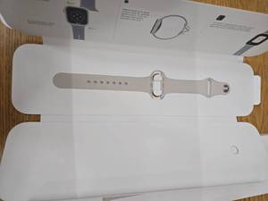 lot 41748 image: 2 Count of Apple 41mm Sport Band for Apple Watch 384041mm - Starlight Sm Only 3L111ama - All -