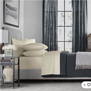 lot 40514 image: Members Mark 700-Thread-Count Hotel Premier Collection Egyptian Cotton Stripe Sheet Set- Twin