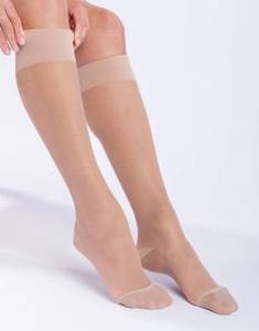 lot 41970 image: Neo G Compression Socks 15-20mmHg Energizing Knee Highs Sheer Size L
