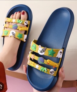 lot 3440 image: Kawaii Cartoon Slippers Mens 9 to 10 or Womens 11 to 12).
